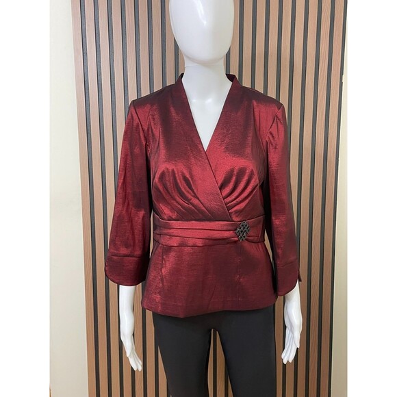 Alex Evenings Women's LP Red Blouse Polyester Top Metallic Taffeta Jewel Brooch - Picture 1 of 9